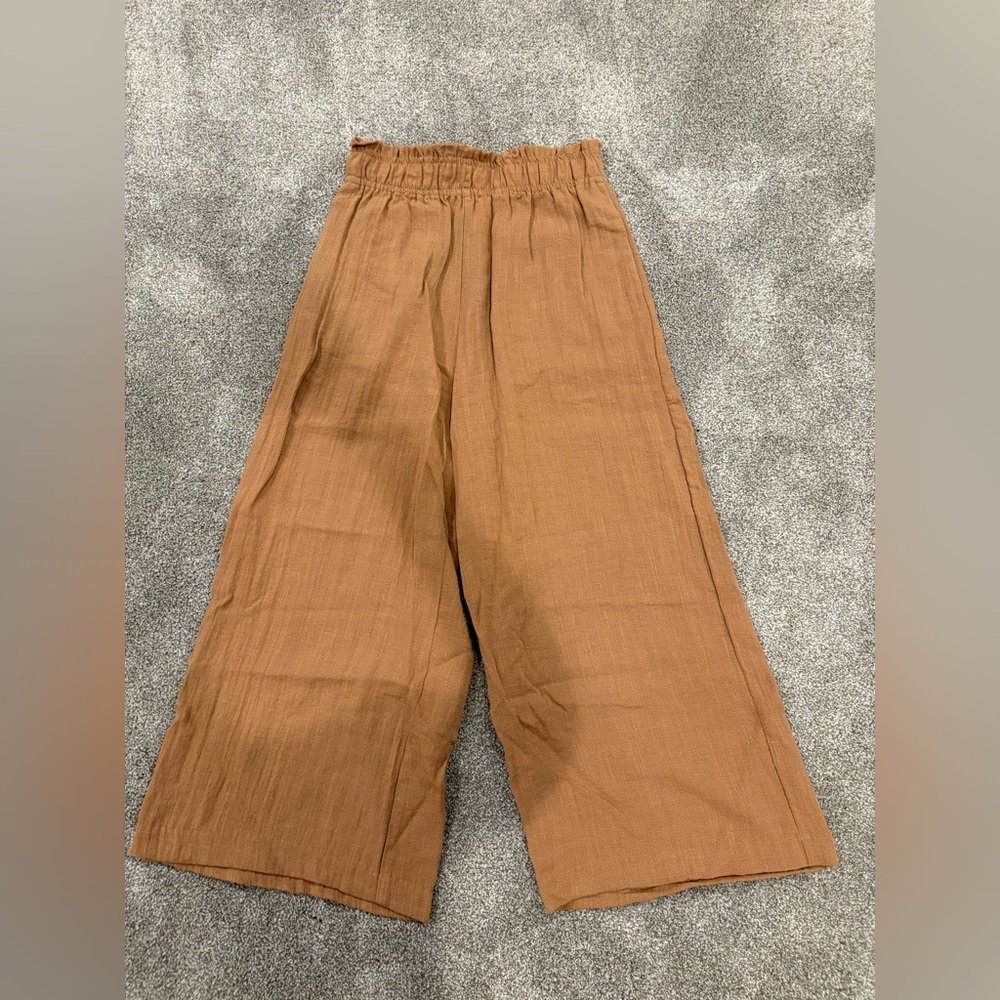 H&M Women’s Tan Wide-Leg cropped pants
